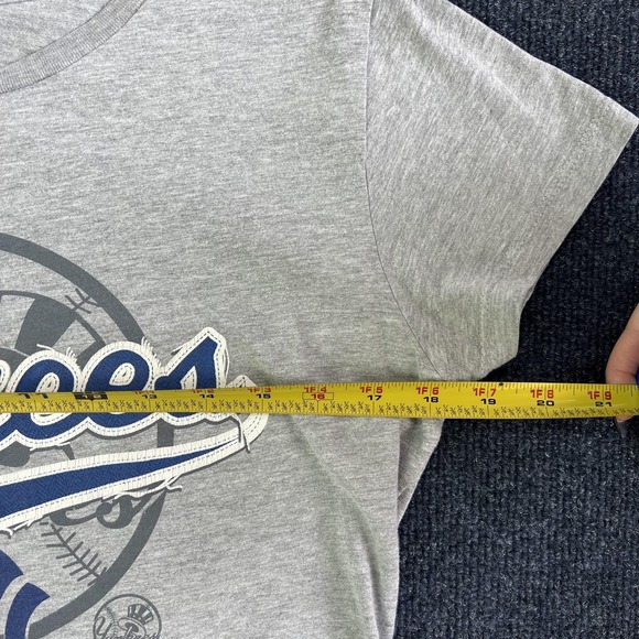 Vintage Y2K New York Yankees Shirt Womens MLB Baseball Graphic Tee Majestic Top - Picture 5 of 8